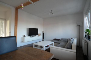 Schönes lichtdurchflutetes Apartment